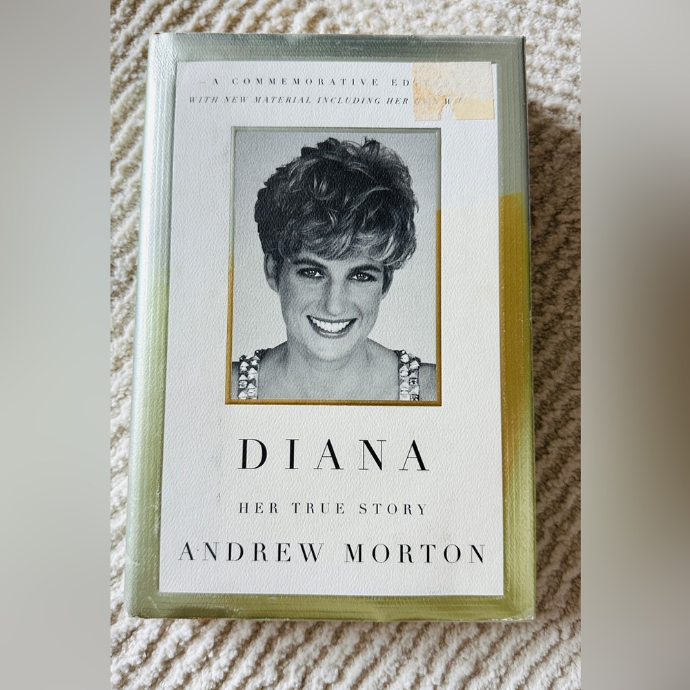 🔥 BUNDLE ME 🔥 Vintage Princess Diana Her True Story w Stunning Full Color Pics
